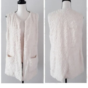 MUSHKA SIENNAROSE FAUX FUR VEST. 💕 NWOT. SZ L.(#596)